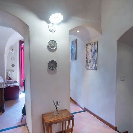 Casa Di Lella 1-bed Balcony & Old Town - Happy Διαμέρισμα *