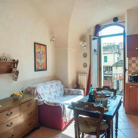 Casa Di Lella 1-bed Balcony & Old Town - Happy Διαμέρισμα Σαν Ρέμο
