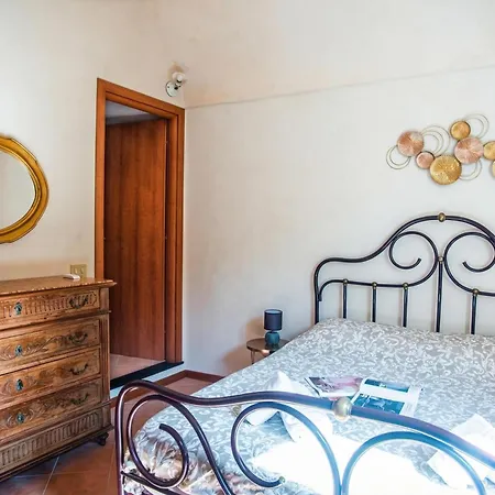 Casa Di Lella 1-bed Balcony & Old Town - Happy