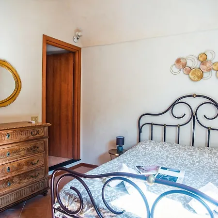 Casa Di Lella 1-bed Balcony & Old Town - Happy *